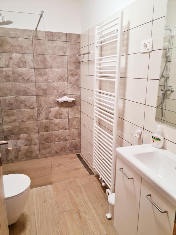 Apartment Apartma Dora *